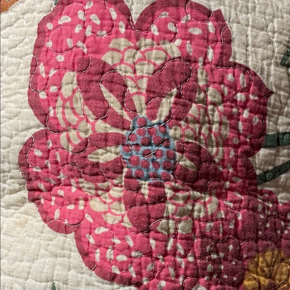 DOMAIN Quilted Shams/Pillowcase